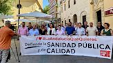 Alcaldes socialistas entregan firmas a la Junta contra el Plan de Verano del SAS