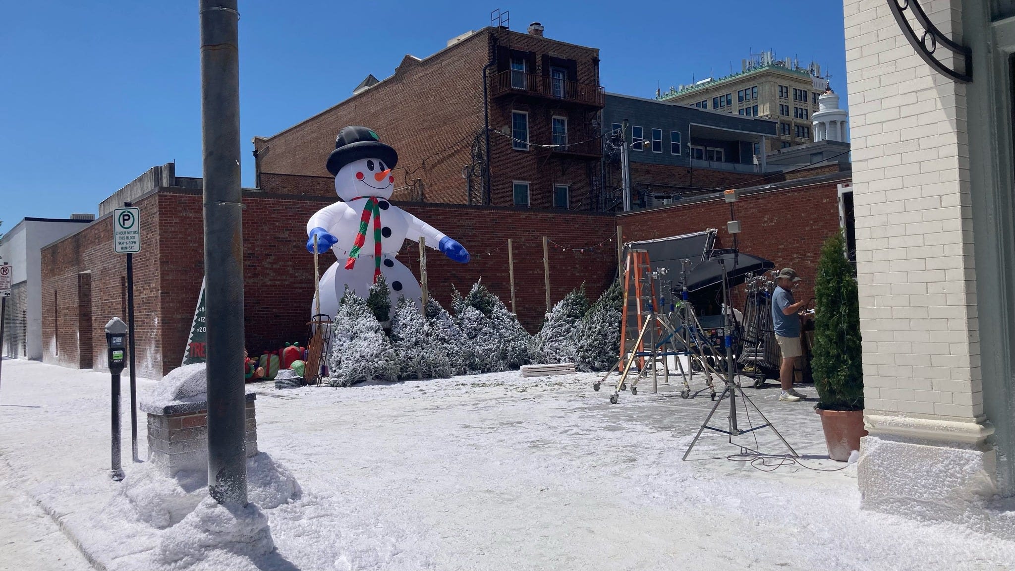 Filming in Wilmington turns downtown street into Christmastime