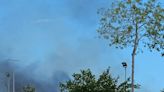 Un incendio en la ronda sur de Castellón deja una gran columna de humo visible desde varios puntos de la ciudad