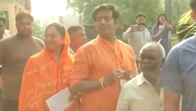 ‘We’re not VIP's…' BJP's Gorakhpur candidate Ravi Kishan queues up to cast vote