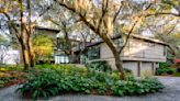 A Modernist-Style Kiawah Island Home in Photos