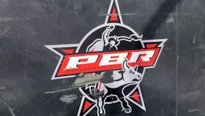 Larry The Cable Guy enters bull in Lincoln PBR event