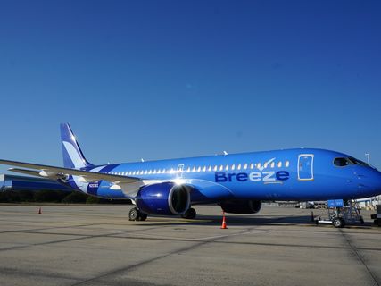 Breeze Airways launches 5 nonstop routes from CT airport. The first 2 flights departed today