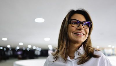 Janja assiste apresentação de Fernanda Montenegro em São Paulo e pede autógrafo da atriz Por Estadão Conteúdo