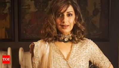 Sonali Bendre talks about ‘Sarfarosh’ clocking 25 years; says it makes her feel old | - Times of India