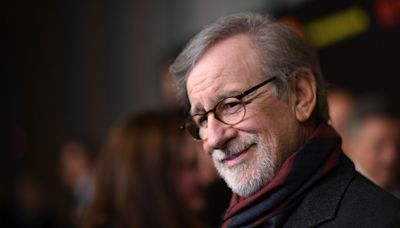 Fresh Air Weekend: Celebrating movie icons Steven Spielberg and Carrie Fisher