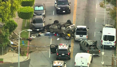 Bicyclist killed when fleeing driver crashes in Los Angeles neighborhood