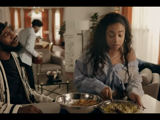 Rob and Tiff Hosts Thanksgiving on Clip From This Week's Episode of 'The Chi'