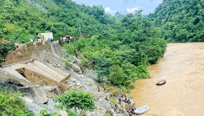 63 missing after Nepal landslide sweeps two buses into river