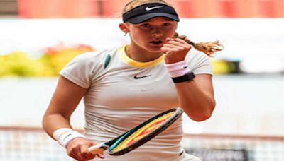 Teen sensation Andreeva stuns former World No. 1 Azarenka at French Open