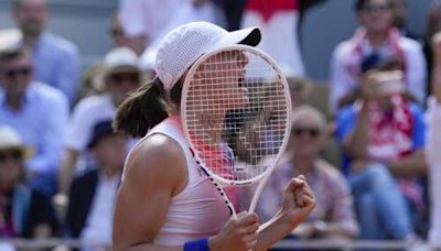 Iga Swiatek will face Jasmine Paolini in the French Open women's final