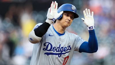 Shohei Ohtani and Will Smith power Dodgers past reeling Mets 10-3 for 3-game sweep
