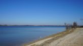 3 men drown in Texas lake after boat overturns during storm