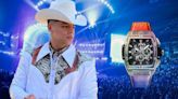 Eduin Caz denuncia el robo de joyas y relojes de lujo tras concierto de Grupo Firme: ‘Fue un dineral’