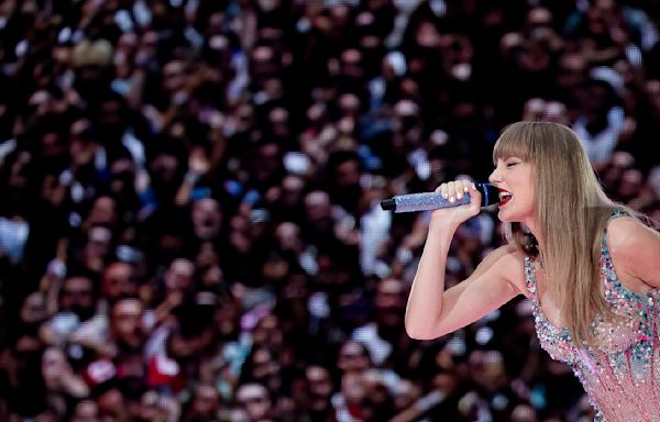 A growing number of Swifties are calling on Taylor Swift to break her silence on Gaza