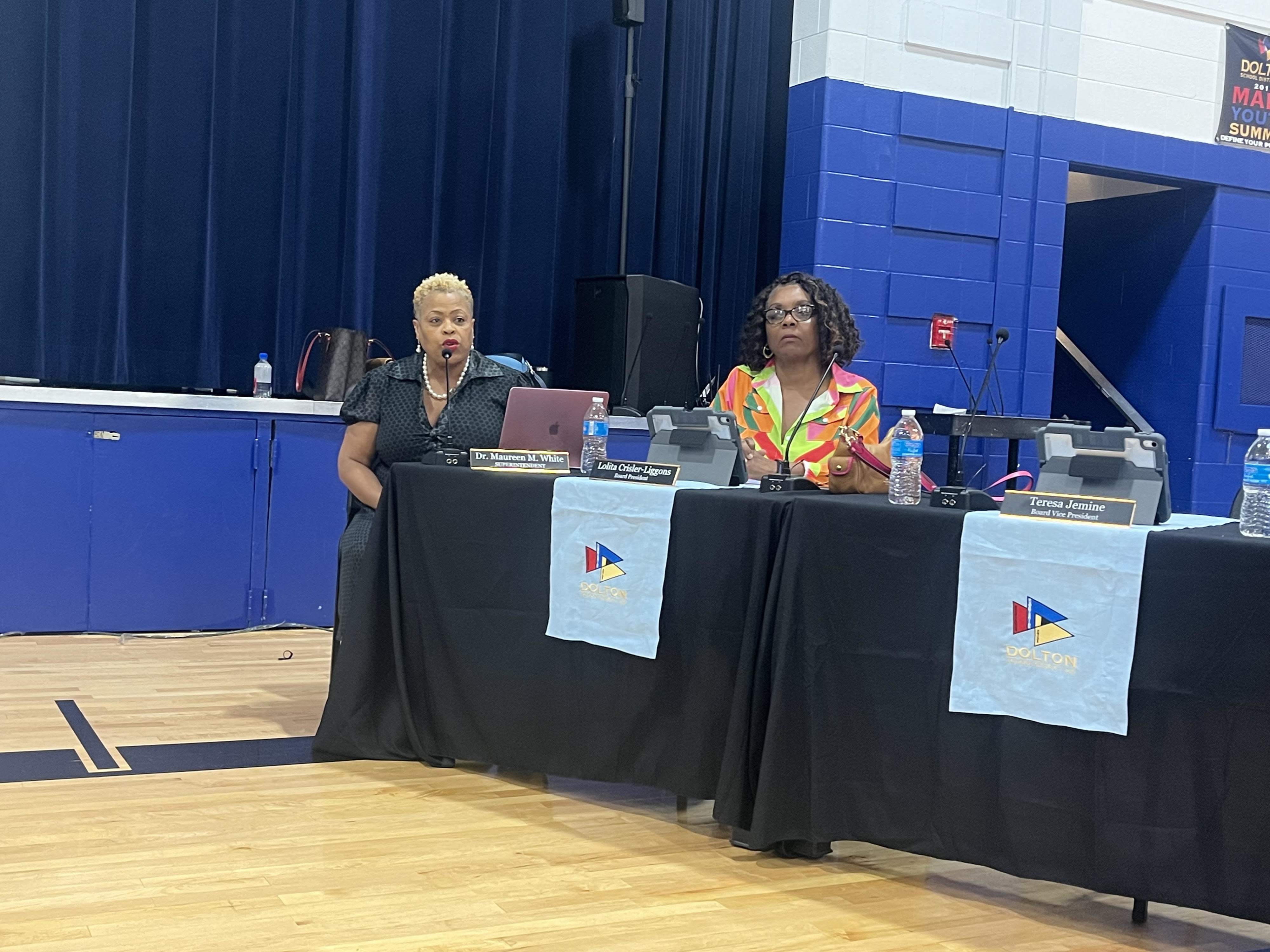 Residents question Dolton District 149 officials on school renovations, use of temporary classrooms