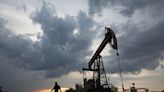 Oil Extends Gain Even as Saudi Price Cut Signals Demand Concerns