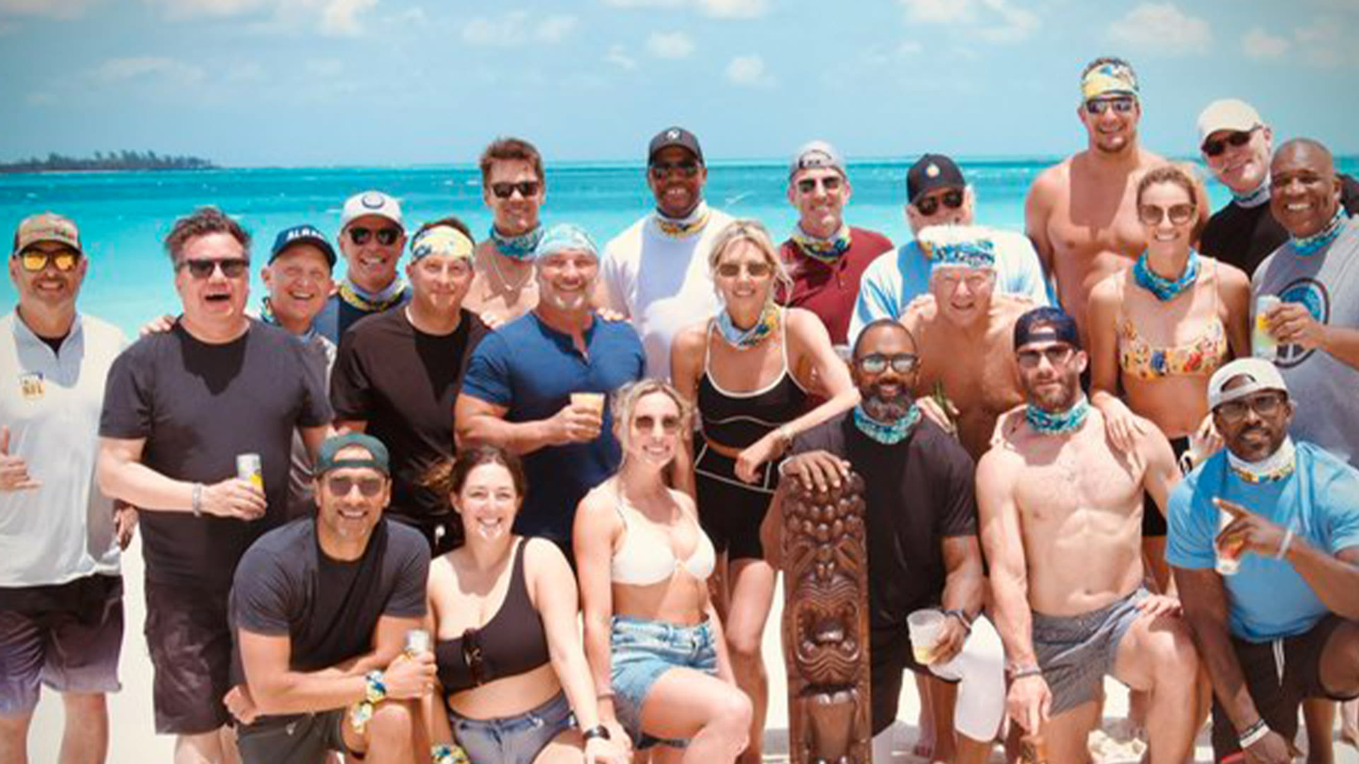 Fox NFL Sunday crew in vacation team bonding session – but major star is missing