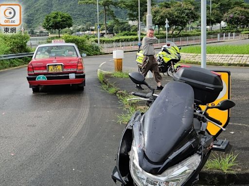 科學園路電單車撼的士車尾 女鐵騎倒地受傷