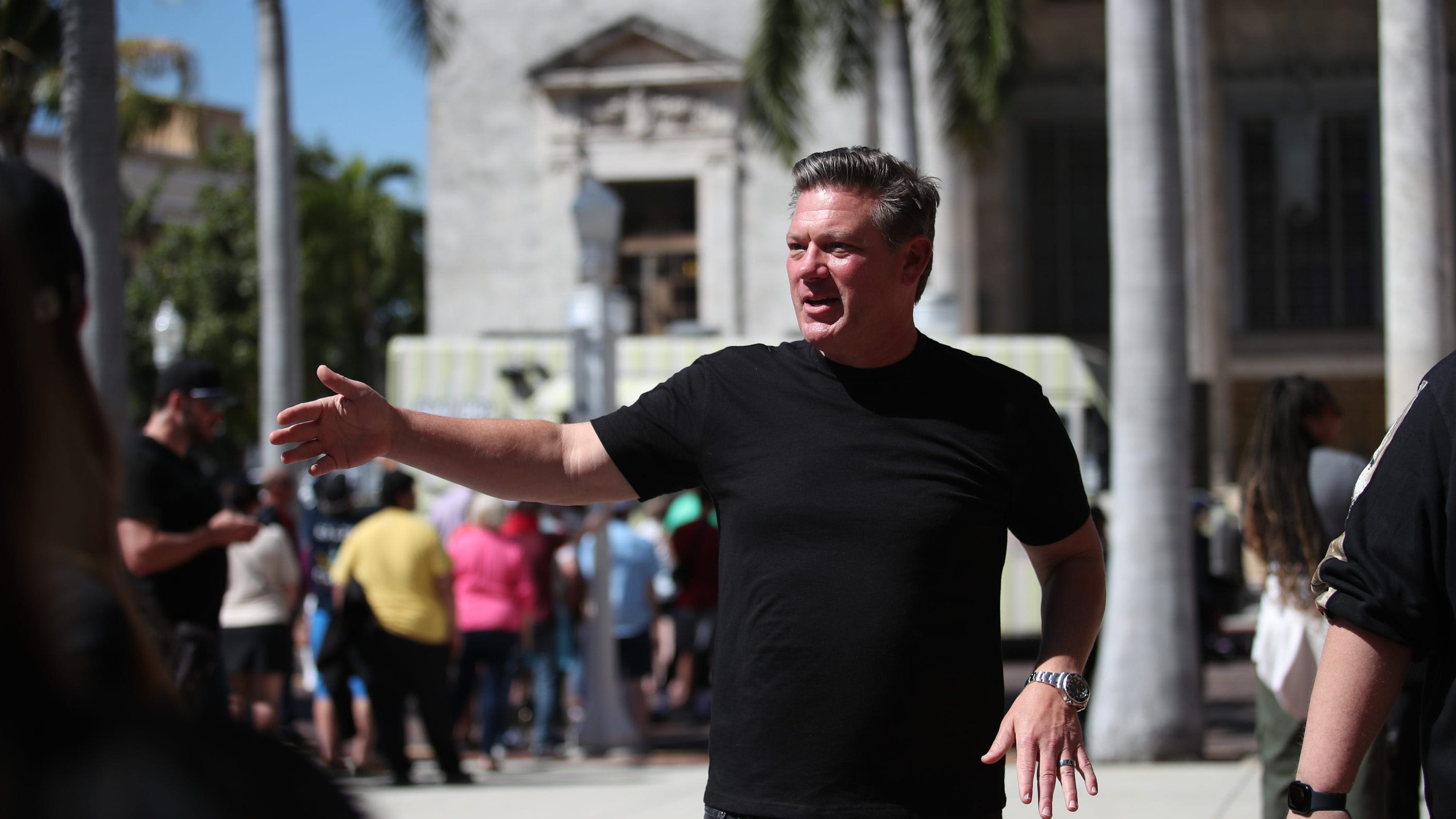 Let's get rolling! Tyler Florence brings 'Great Food Truck Race' from Texas to Florida