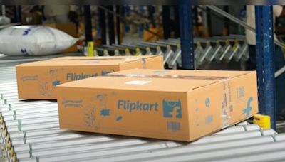 Flipkart sees 33 crore user visits as Big Billion Days sale kicks off - CNBC TV18