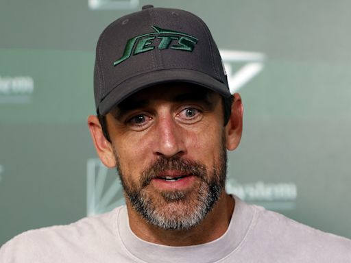 Aaron Rodgers Issues Challenge to Young Jets Core for 2024