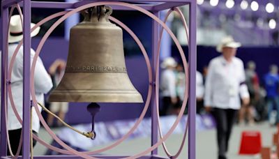 The reason why gold medal Olympians ring the bell at the Stade de France