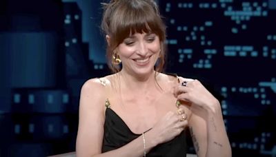 What Dakota Johnson did after her dress ‘fell off’ on ‘Jimmy Kimmel Live!’