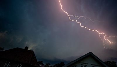 Unwetter im Ticker - 15-Jähriger von Blitz getötet - zweiter Jugendlicher im Krankenhaus