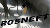 EXCLUSIVA-Rosneft entra en el fletamento de petroleros ante inminente prohibición de la UE
