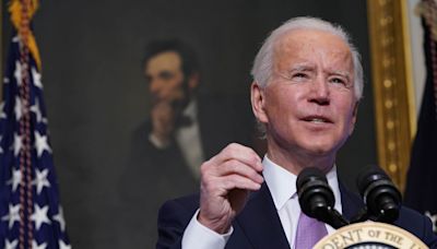 Biden entra en el debate sobre la brecha salarial de género en el deporte