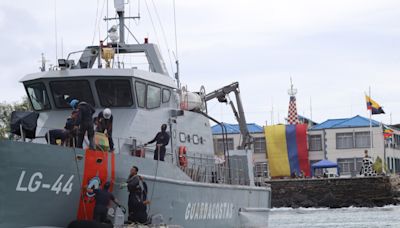 Colombia y Ecuador cooperaron para rescatar a 15 personas que naufragaron en el Pacífico