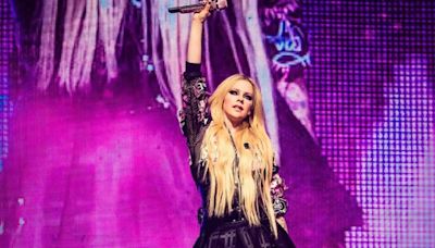 Avril Lavigne, criticada por ofrecer el concierto "más corto de la historia"