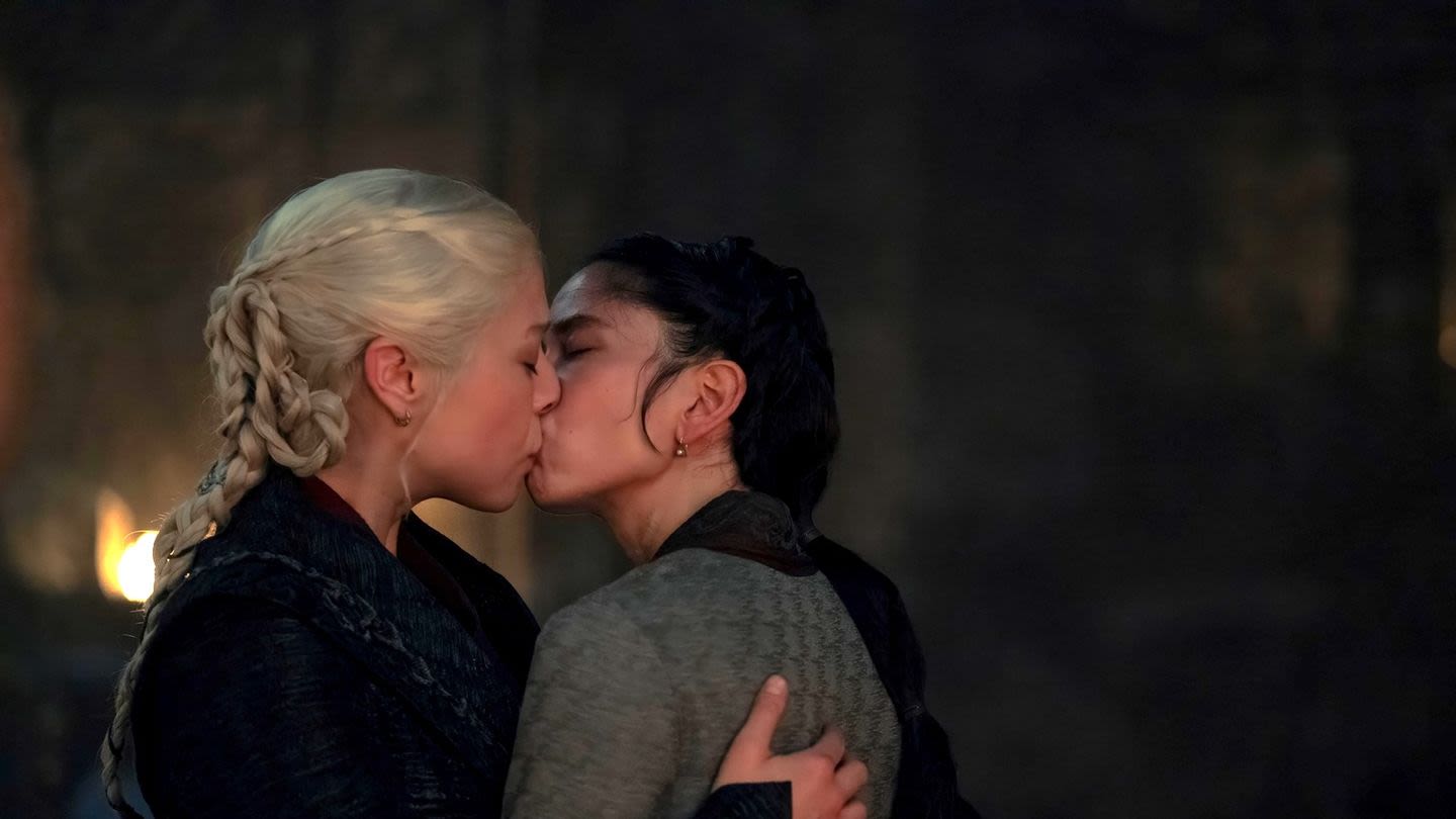 That Rhaenyra/Mysaria 'House of the Dragon' Kiss Was Unscripted