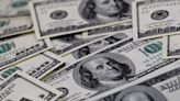 Dólar sobe após notícia sobre salário mínimo e decisão de IPI em pregão sem NY