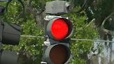 State trooper on best ways to handle broken traffic light - including the 'rock'