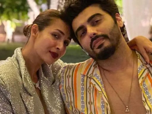 Malaika Arora drops cryptic post on Arjun Kapoor's birthday after skipping his midnight bash that sparked break-up rumours: 'I like people that..' | Hindi Movie News - Times of India