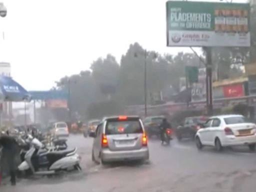 IMD issues 'red' alert for heavy rainfall in Uttarakhand; Chardham Yatra suspended | Latest weather updates