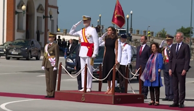 Los reyes y la princesa presiden los actos del Carmen en la Escuela Naval de Marín
