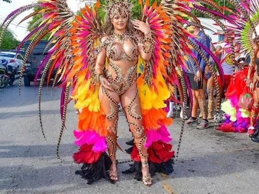 Rihanna brilla en el Carnaval de Barbados con un look increíble