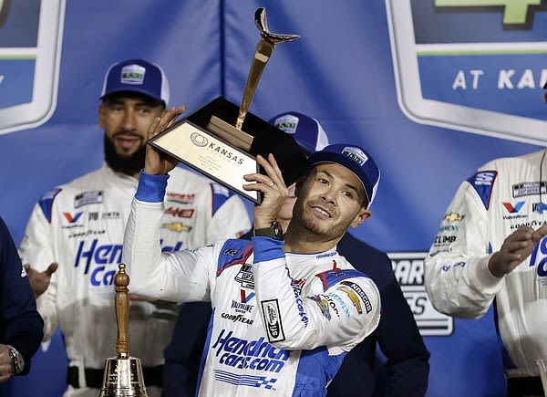 Larson attempts to tame track, Swift rumors | Arkansas Democrat Gazette