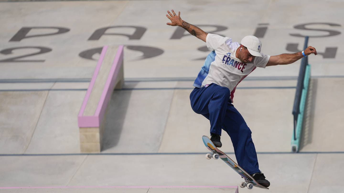 2024 Paris Olympics: Rain postpones Saturday's first skateboarding event, rescheduled for Monday