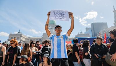 Milei logra imponer su veto a la ley de financiación universitaria en Argentina