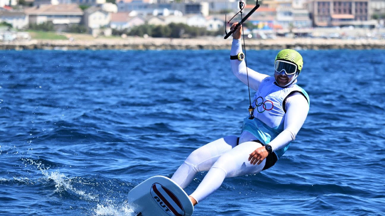 Austria's Bontus wins gold in men's kitesurfing