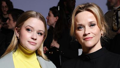 Reese Witherspoon & Daughter Ava's Resemblance Is Wild in Twinning Pic