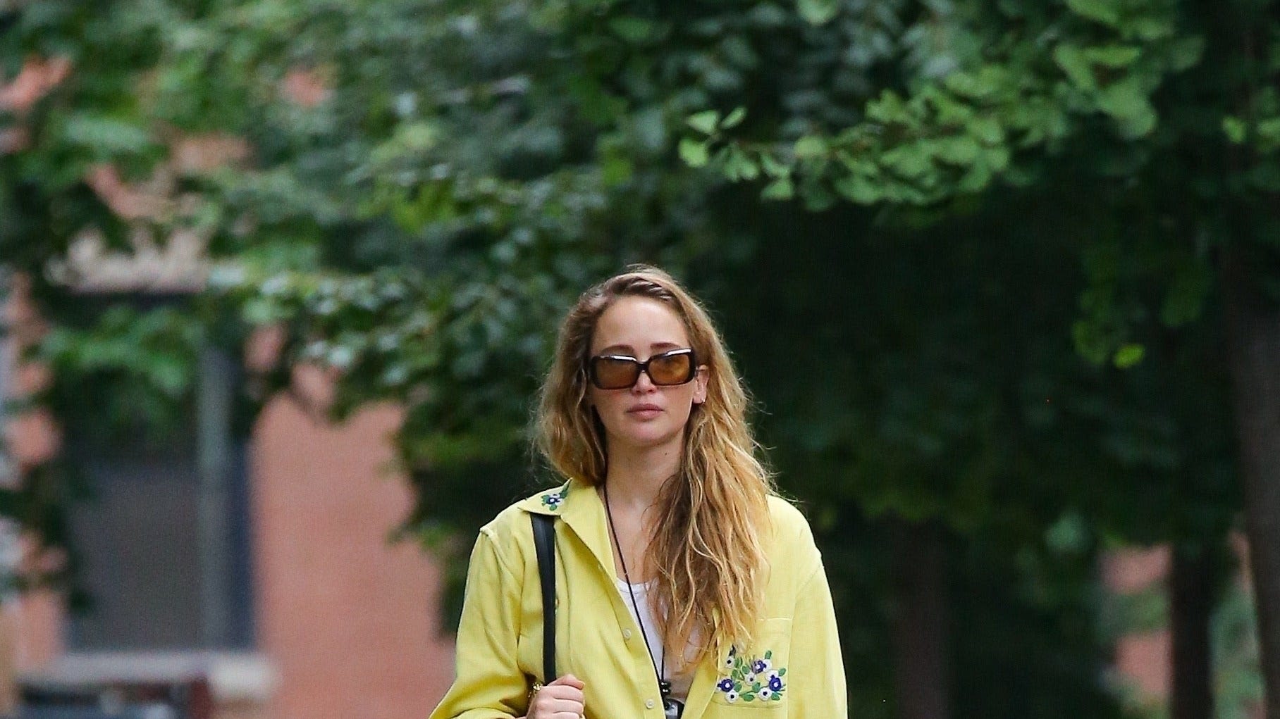 Jennifer Lawrence Blended Two Controversial Footwear Trends for the Ultimate Lazy-Day Outfit