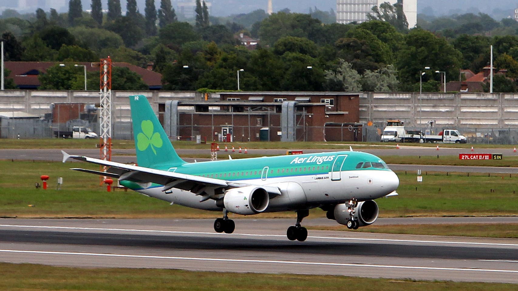 Aer Lingus offers to meet pilots ahead of industrial action this week