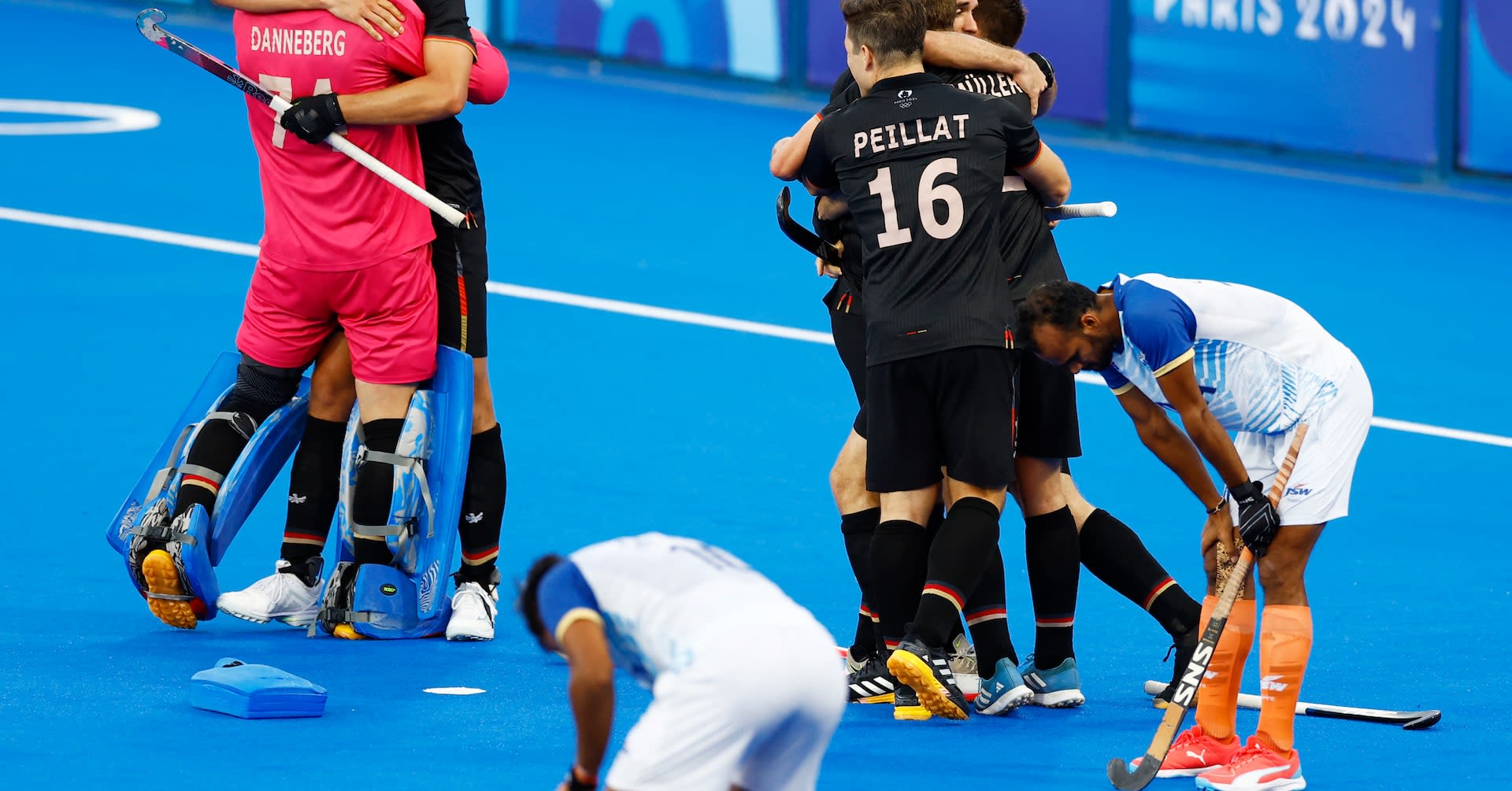 Hockey-Germany strike late to beat India and set up men's final with Dutch