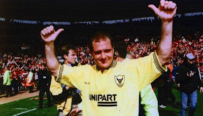 When England and Euros hero Paul Gascoigne wore an Oxford United shirt