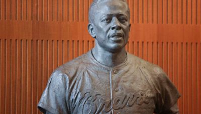 Photos: Hank Aaron statue unveiled at Baseball Hall of Fame